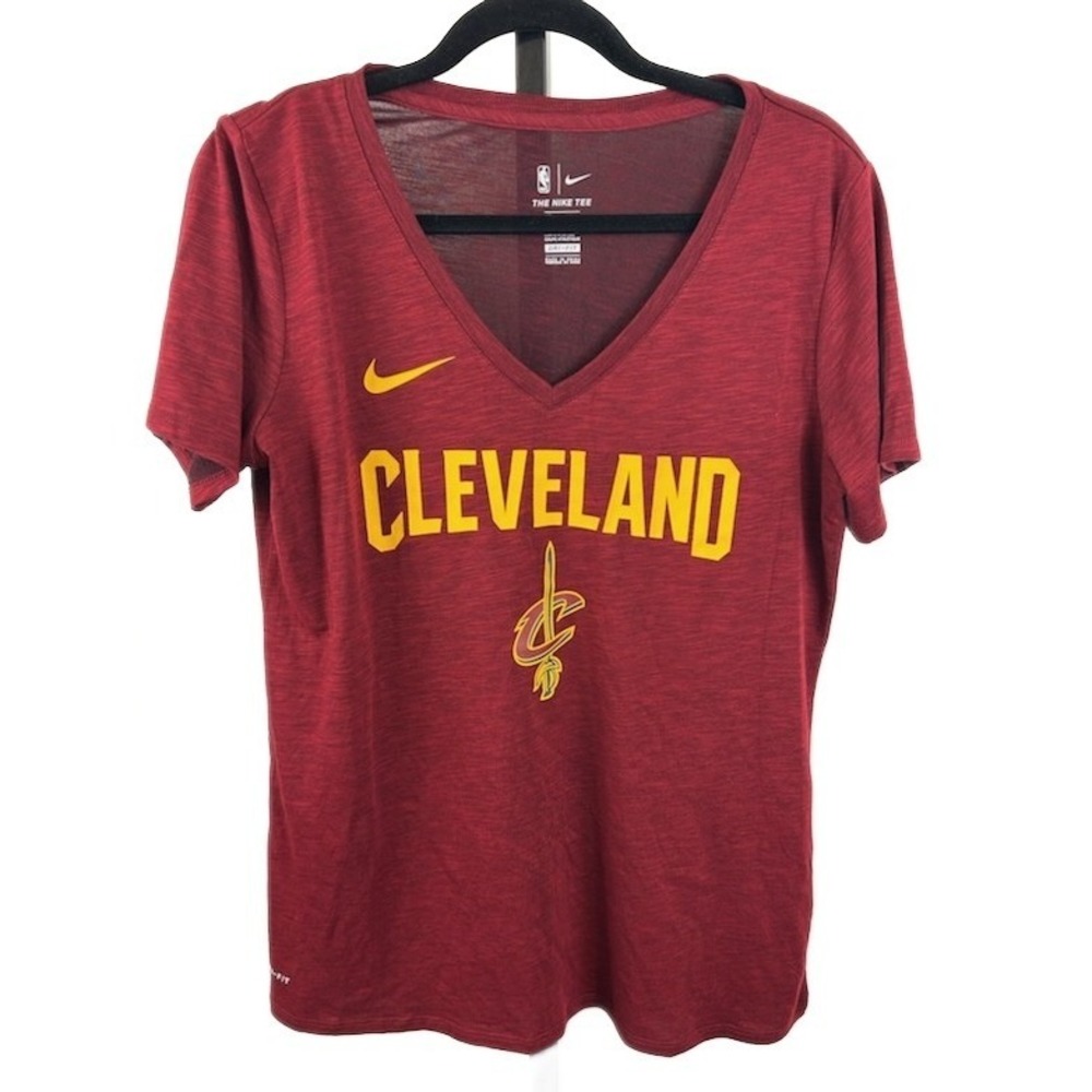 Nike Jersey Women's Size Large Cleveland Cavaliers Red Dri Fit V Neck NBA Tee